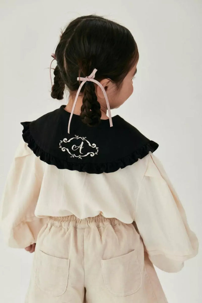 A Ruffle Collar Blouse - Black