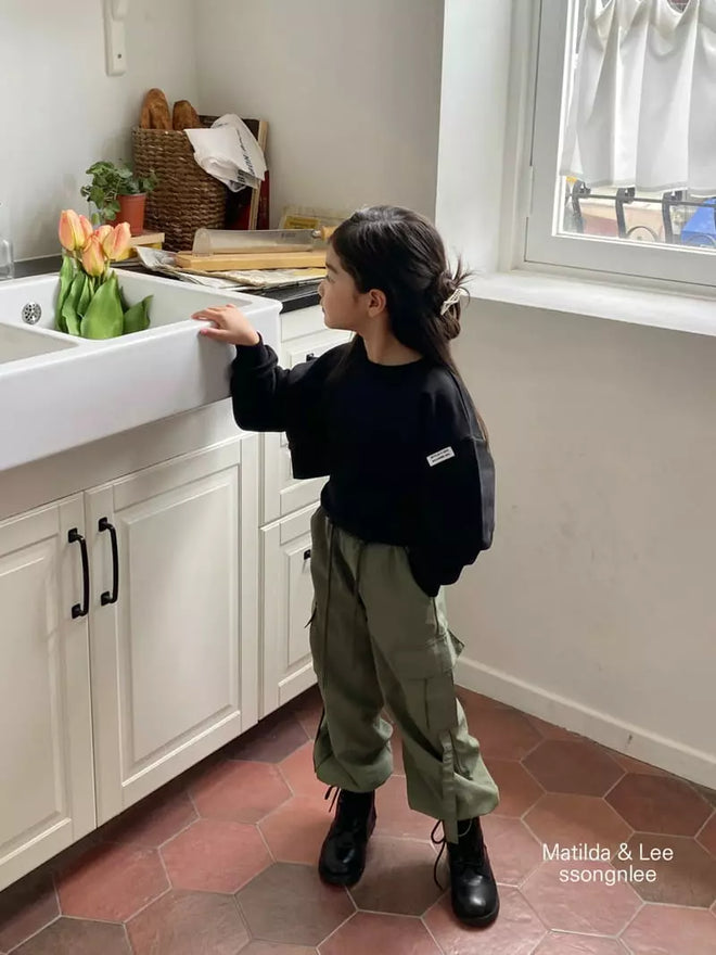 Crop Sweatshirt - Black