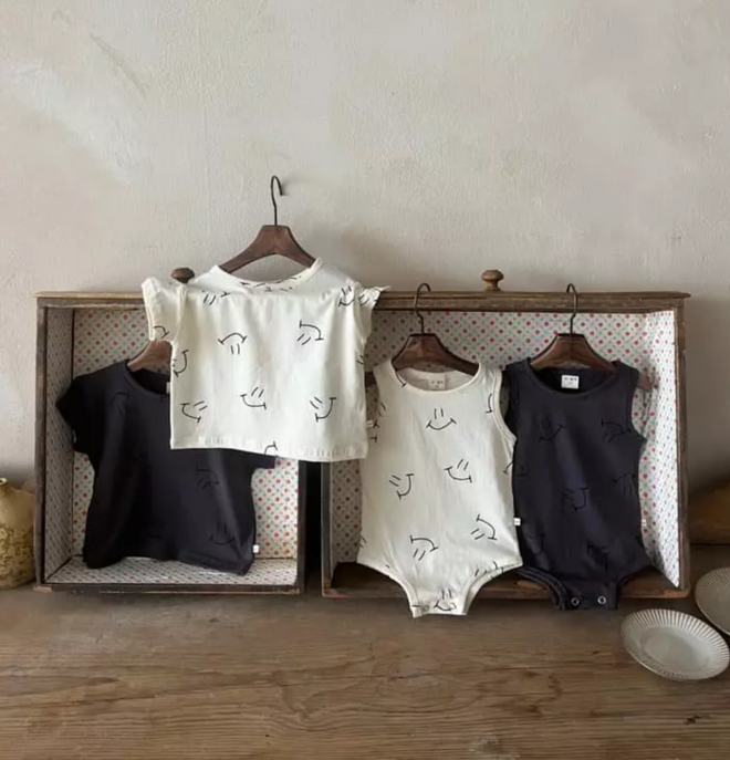 Smile Tee - Charcoal