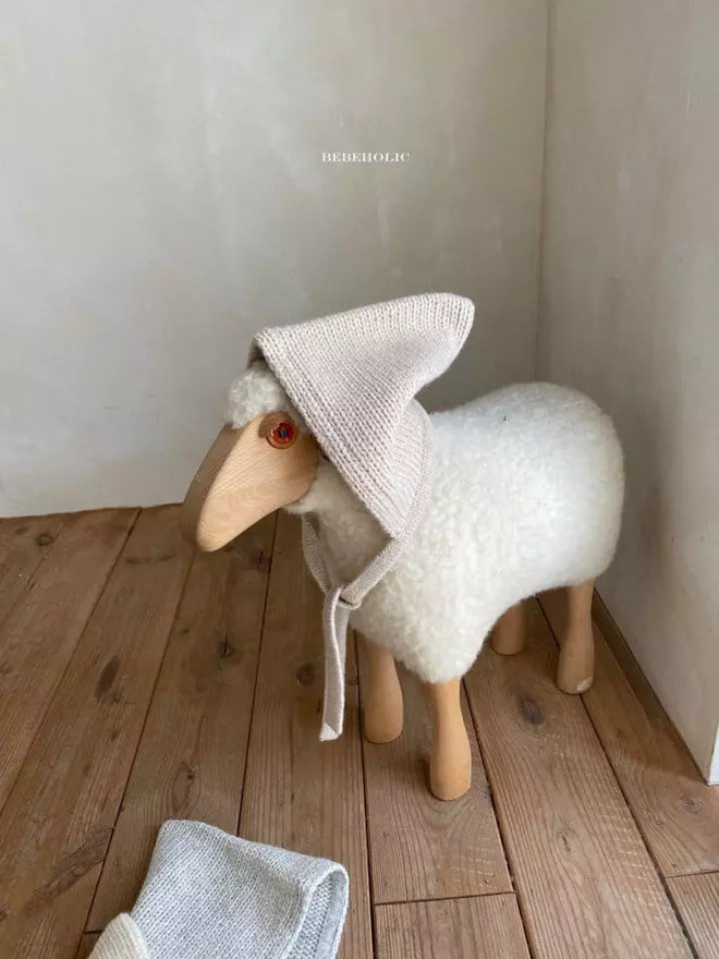 Cone knit hat
