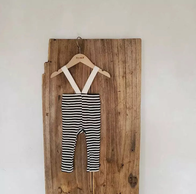 Striped Silly Sillas - Black