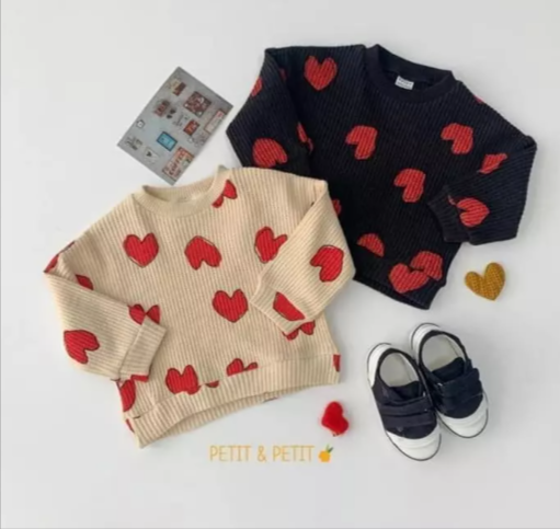 All Over Heart Black Sweat