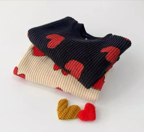 All Over Heart Black Sweat