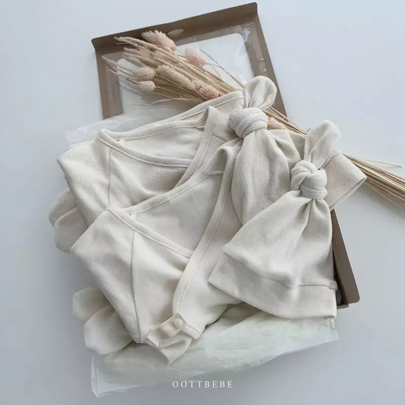 Oott bebe Bonnet & Wrap